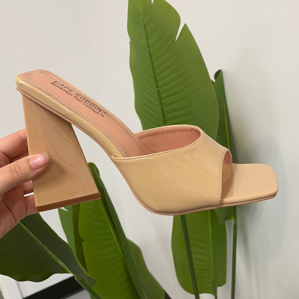 Nude Chunky Heels Square toe Mule
